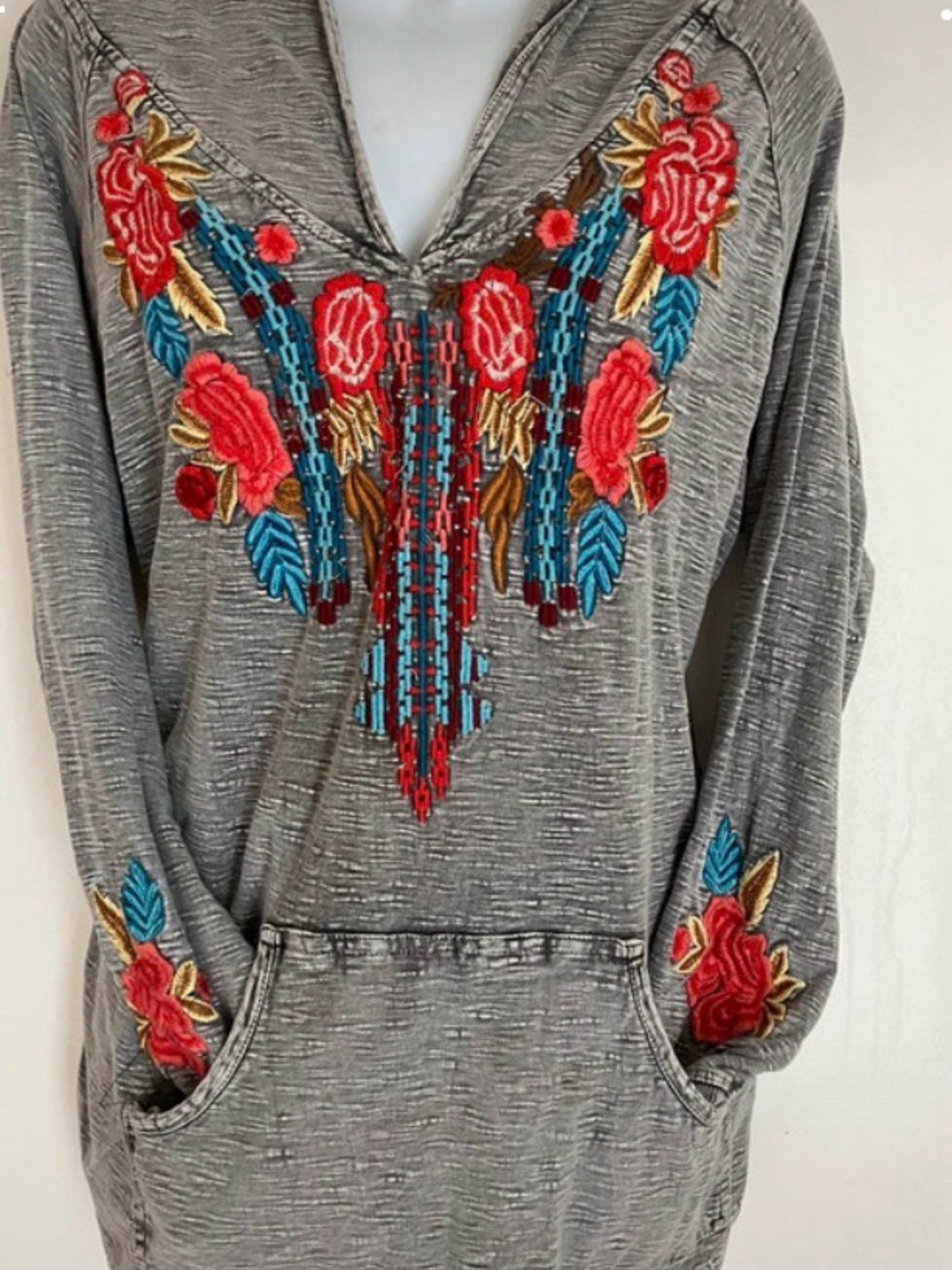 Avani del Amour Embroidered Pullover/Hoodie L (Johnny Was 4 Exposure)